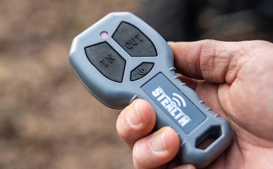 Stealth 4500lb Winch - 12v Synthetic Rope